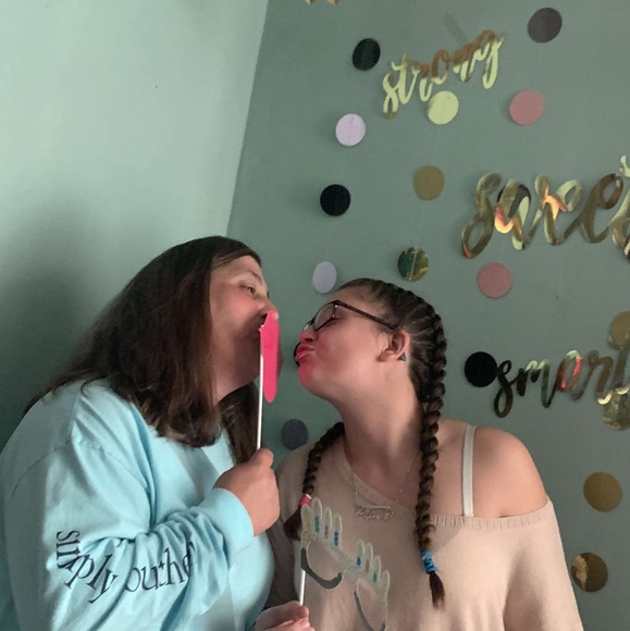 Profile Picture of Piper Hill (@piperhill1234) on Poshmark