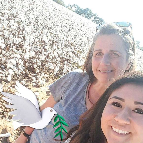 Profile Picture of Robin Lee (@rdanalee) on Poshmark