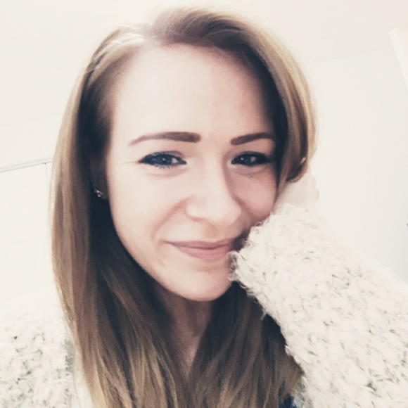 Profile Picture of Sarah Dailey (@sarahdailey525) on Poshmark