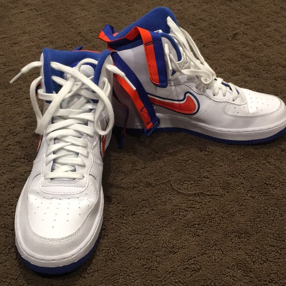 Profile Picture of Thomas Gobel (@supremeee695) on Poshmark