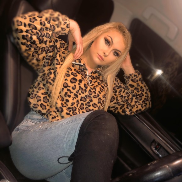 Profile Picture of Carly Reichel (@carlyreichel) on Poshmark