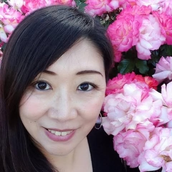 Profile Picture of Xin Li (@tirisa889) on Poshmark