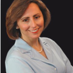 Profile Picture of Suzanne Havala Hobbs (@onthetable21) on Twitter