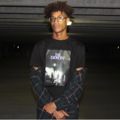 Profile Picture of Curtis Hammond (@SirVloneCurti) on Twitter