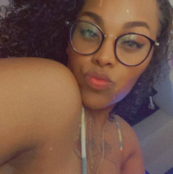 Profile Picture of Jasmine Goode (@jazzy3much) on Poshmark