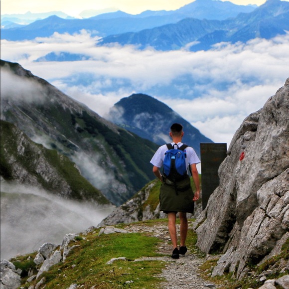 Christopher Bolyn - Poshmark Profile Picture of Christopher Bolyn (@c_bolyn) on Poshmark