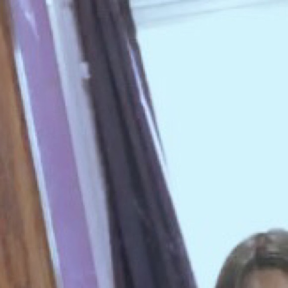 Emile Batstone - Poshmark Profile Picture of Emile Batstone (@emilierainee) on Poshmark