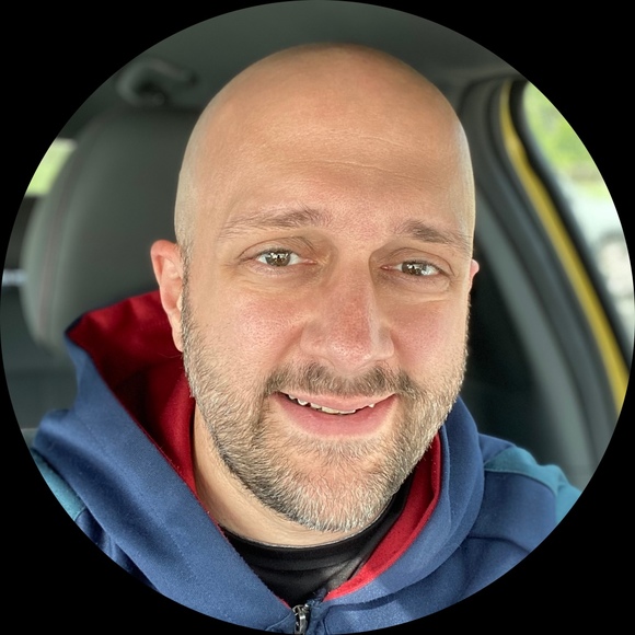 Profile Picture of Stephen Hierro (@hierrost) on Poshmark