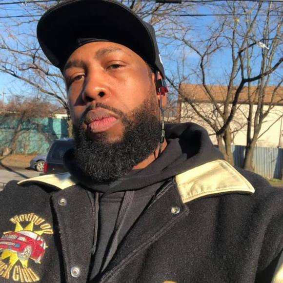 Profile Picture of Calvin Ross (@renegade718) on Poshmark