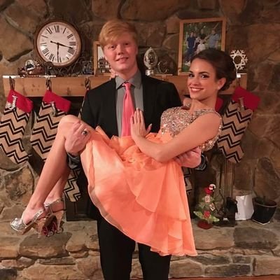 Profile Picture of Ariel Burgess (@arielburgess5) on Twitter