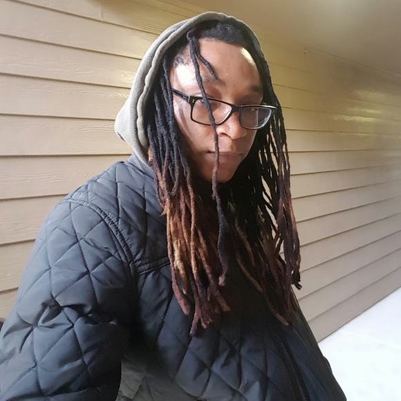 Profile Picture of Kris Akudo (@krisakudo) on Poshmark