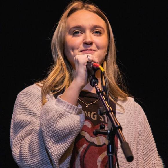 Profile Picture of Haley Gotlieb (@haleyxrebecca) on Poshmark