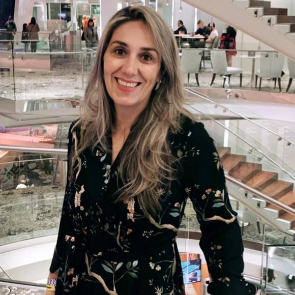 Profile Picture of Shirley Camargo (@shirleycamargo) on Poshmark