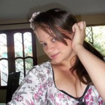 Profile Picture of Dina Luz Arroyo (@dinaluzarroyo) on Twitter