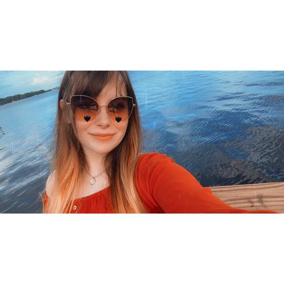 Profile Picture of Skylar Griffis (@skylargriffis) on Poshmark