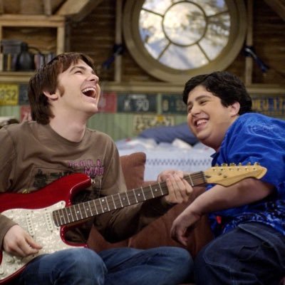 Profile Picture of Drake And Josh Clips (@DrakeandJosh_NC) on Twitter