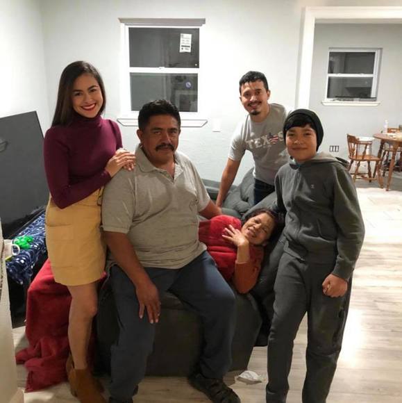 Profile Picture of Mario Bueso (@mariobueso) on Poshmark