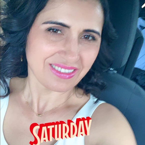 Profile Picture of Maria Rosu (@rosumf14) on Poshmark