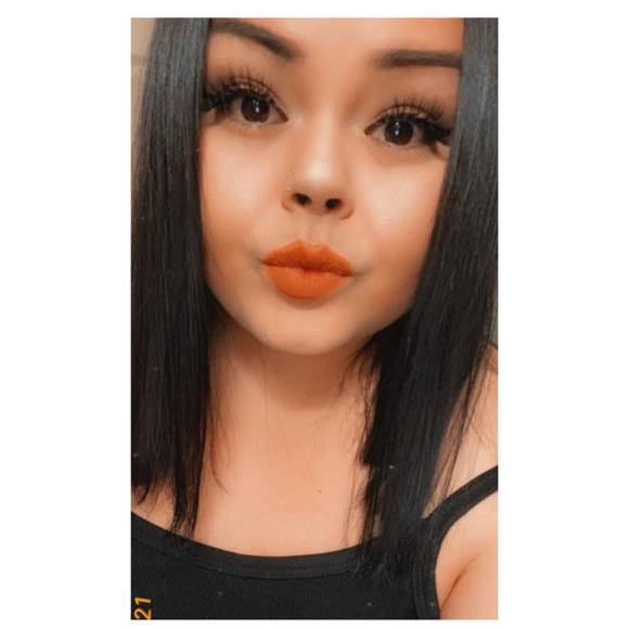 Profile Picture of Yesenia Osorio (@mairaosorio55) on Poshmark