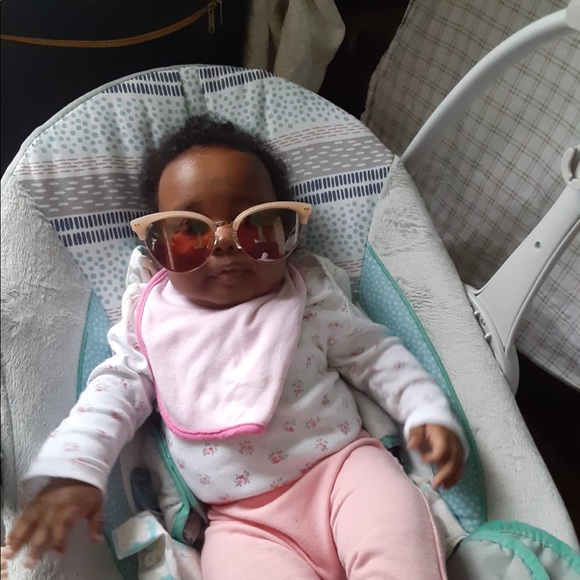 Profile Picture of Carline Beatrice (@carlinebeatrice) on Poshmark