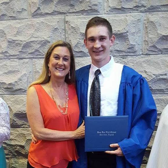 Profile Picture of James Santore (@jamessantore) on Poshmark