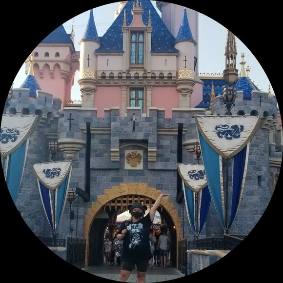Profile Picture of Jacqueline Contreras (@disneylove7) on Poshmark