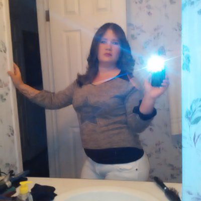 Profile Picture of Crystal Gayle Kerns (@CrystalGayleKer) on Twitter