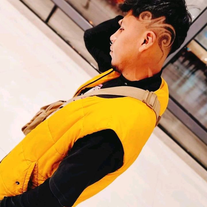 Profile Picture of 手ᵗʰᵉ_ZEUS☂️ (@@jonathanhuito) on Tiktok