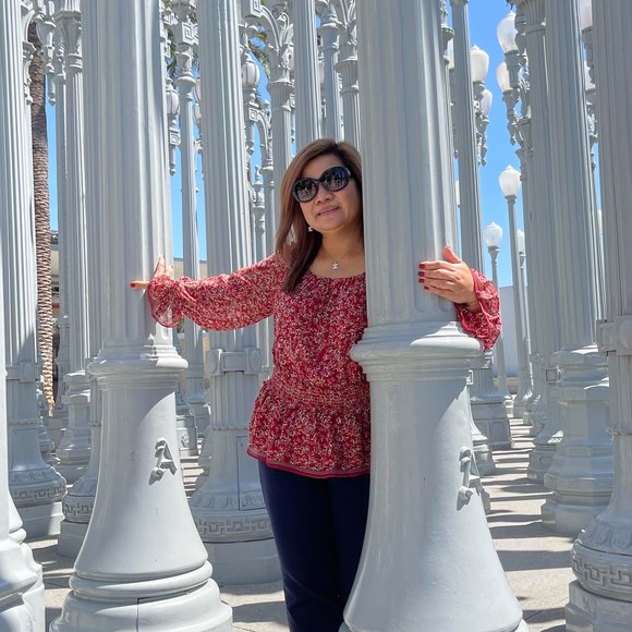 Profile Picture of Liezl Ruelos (@liezl_57) on Poshmark