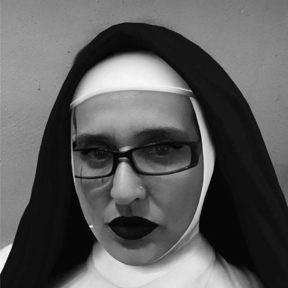 Profile Picture of Danayvis Gispert (@danayvisg) on Poshmark