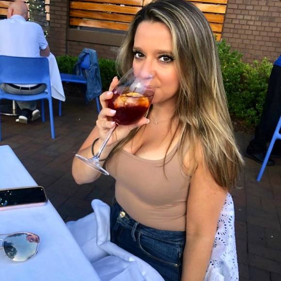Profile Picture of Alyssa Solivan (@lysss23) on Poshmark