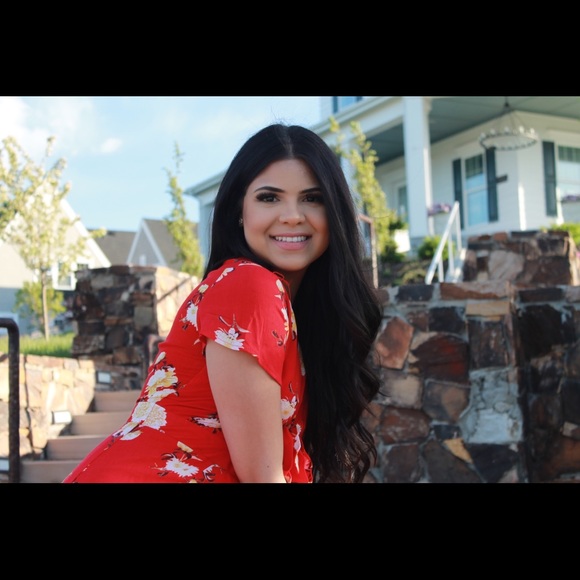 Profile Picture of Mariana Calcano (@marical77) on Poshmark