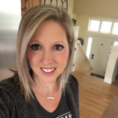 Profile Picture of Karen Aldrich (@KarenAldrich12) on Twitter