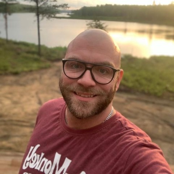 Profile Picture of Marc Garneau (@marcgarneau) on Poshmark