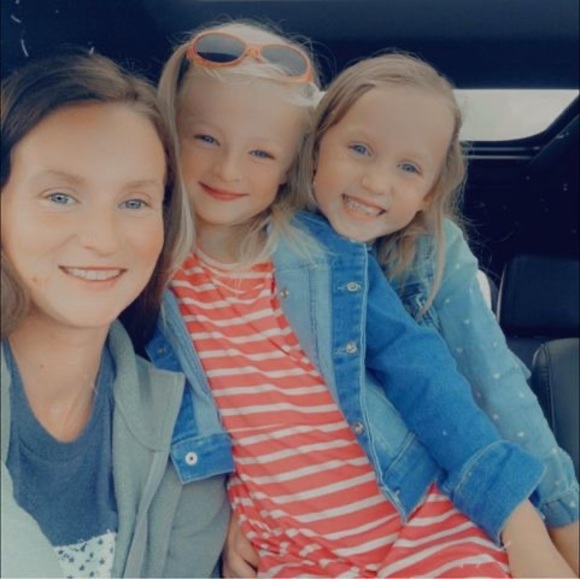 Profile Picture of Samantha Matthews (@smatthews1030) on Poshmark