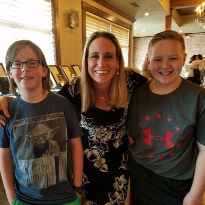 Profile Picture of Anne Braun (@braun5grade) on Twitter