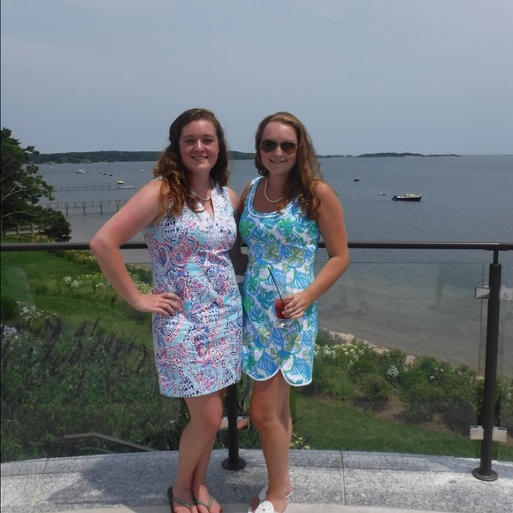 Profile Picture of Emma Sicinski (@emmasicinski) on Poshmark