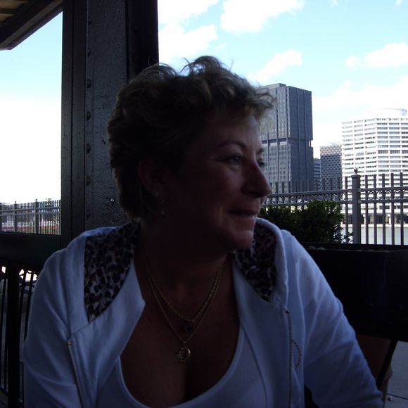 Profile Picture of Robin Mcfadden (@manzola) on Poshmark
