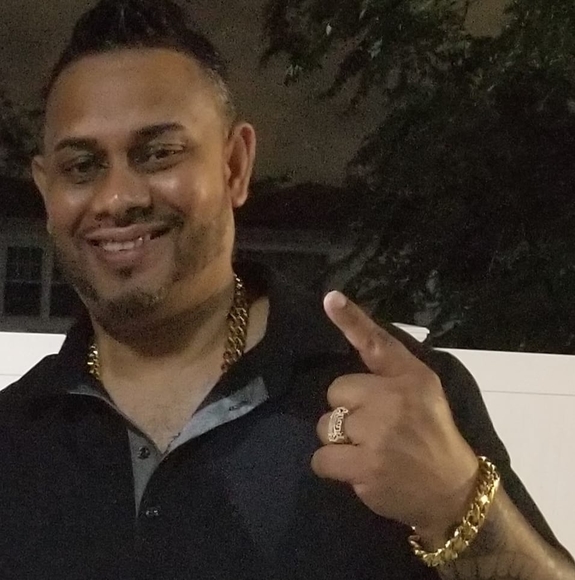 Profile Picture of Anand Singh (@anandsingh) on Poshmark