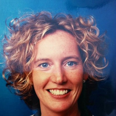 Profile Picture of Claire Robins (@clairerobins) on Twitter