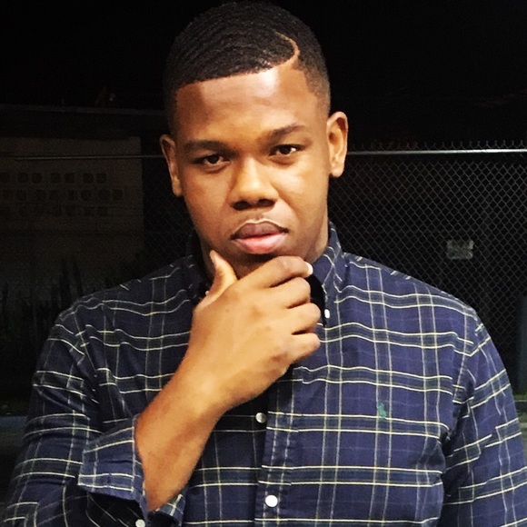 Profile Picture of Jeff Jean-louis (@jefflouis82) on Poshmark