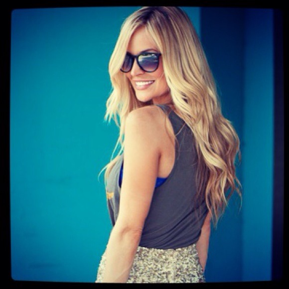 Profile Picture of Emily Maynard (@emilymaynard) on Poshmark