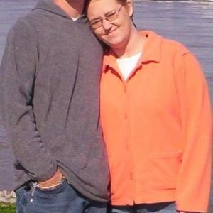 Profile Picture of Cheryl  Hollis (@hnjrmine) on Myspace