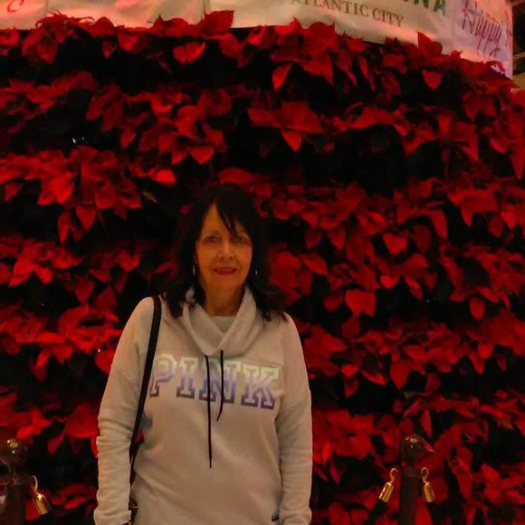 Profile Picture of Pamela Zeigler creed (@punkintippy123) on Poshmark