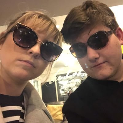 Profile Picture of Loveday (@JamesLL44) on Twitter