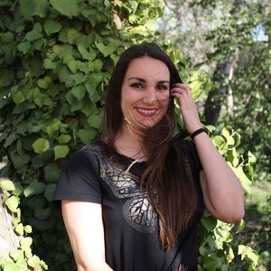 Profile Picture of Elsa Martín (@itsovercrowded) on Myspace