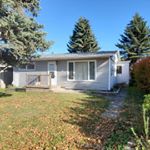 Profile Picture of 𝕓𝕣𝕚𝕥𝕥𝕒𝕟𝕪 + 𝕜𝕚𝕣𝕜𝕝𝕒𝕟𝕕 🌿 (@fieldsofcozy) on Instagram