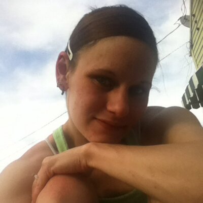 Profile Picture of Amanda (@amanda_dwire) on Twitter