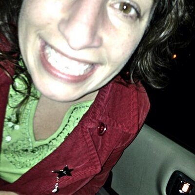 Profile Picture of Julie Stringer (@juliestringbean) on Twitter