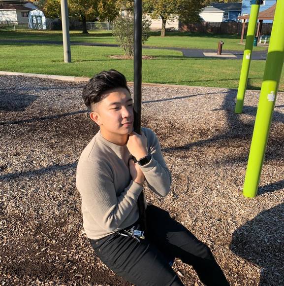 Profile Picture of Andrew Ting (@andrewting92) on Poshmark